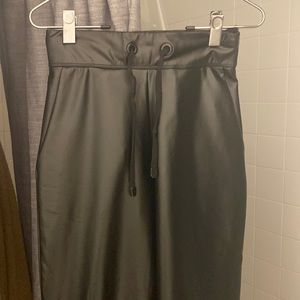 Noli Chase Joggers Faux Leather